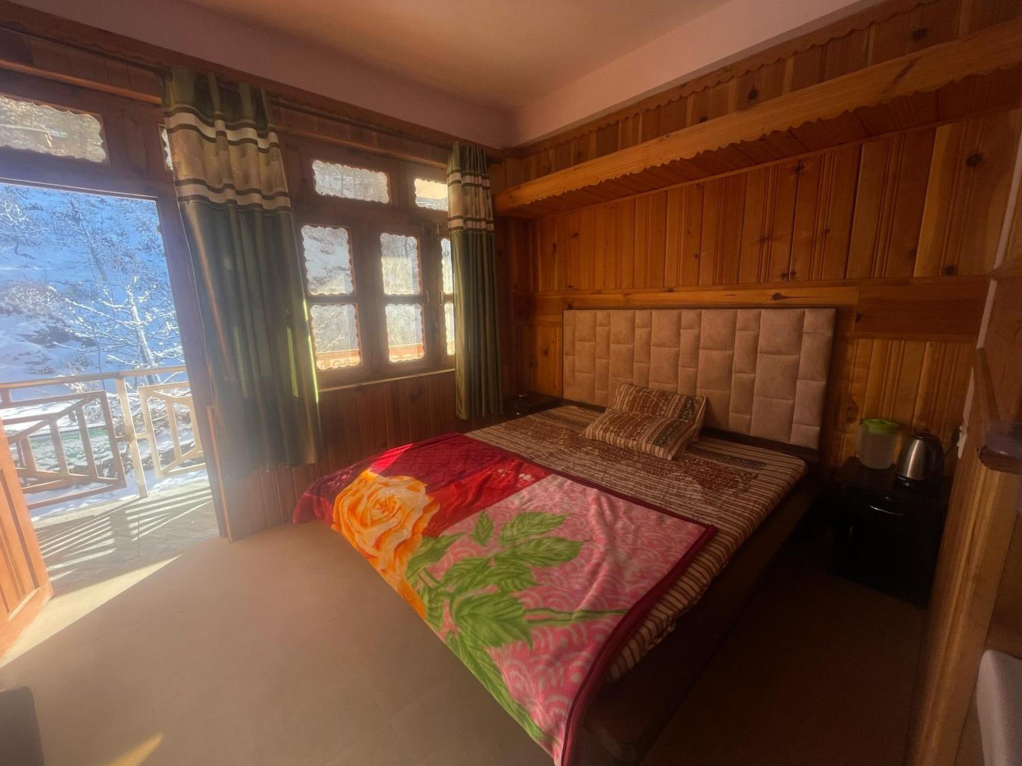 Hotel Sss The Chanshal Retreat Khashdhar Экстерьер фото